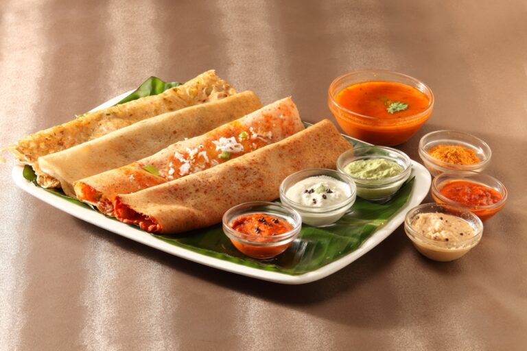 South,Indian,Dosa,With,Chitin,Sambar
